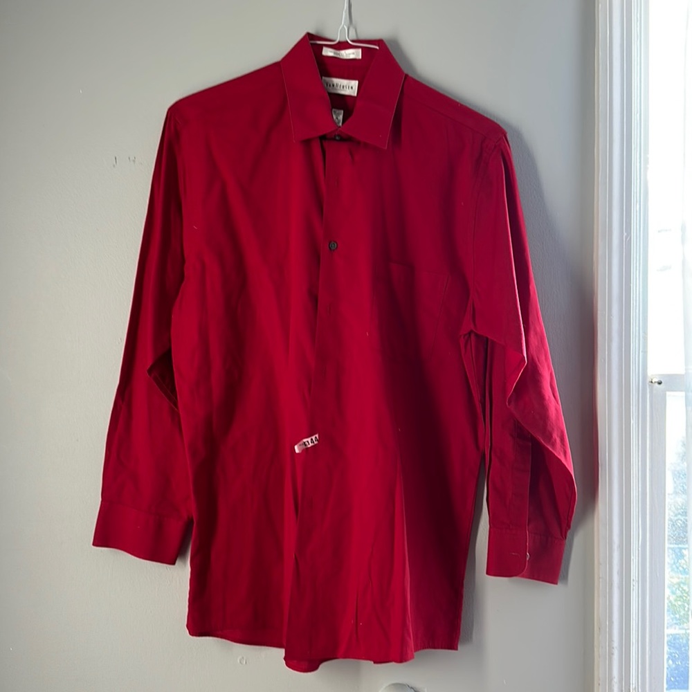 Van Heusen Red men’s button up shirt. Size 16 / 32-33
